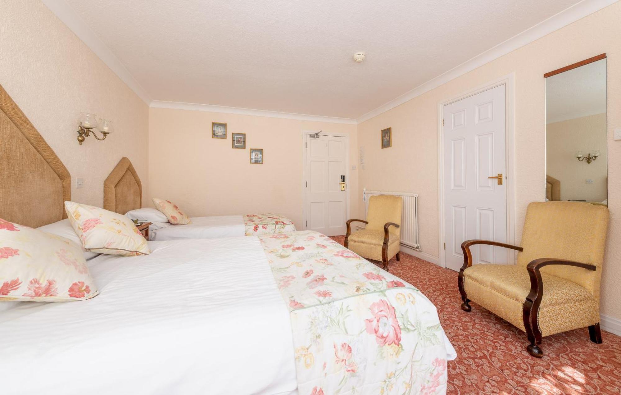 סידמות' Royal Glen Hotel מראה חיצוני תמונה
